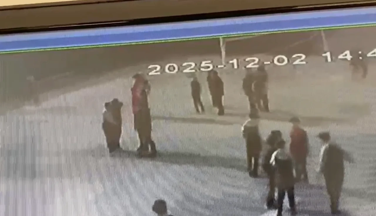 Eskişehir’de öğretmen Heimlich manevrasıyla öğrenciyi kurtardı: O anlar kameralarda