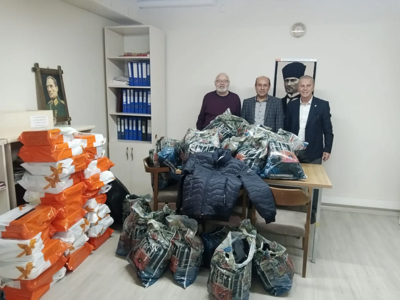 Esentepe Ortaokulu Mezunlarından Öğrencilere Anlamlı Destek