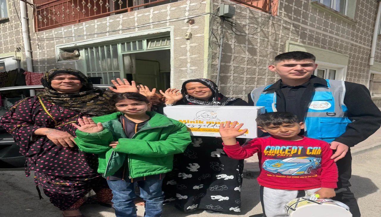 Nebi Hatipoğlu’ndan Yeni Doğan Bebeklere Destek