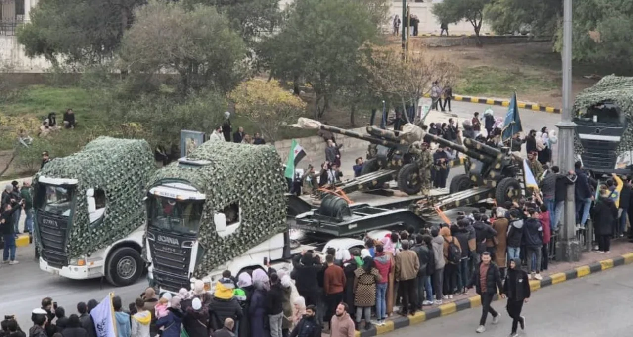 Şam’da Zaferinin Yıl Dönümünde Yeni Ordudan Gövde Gösterisi