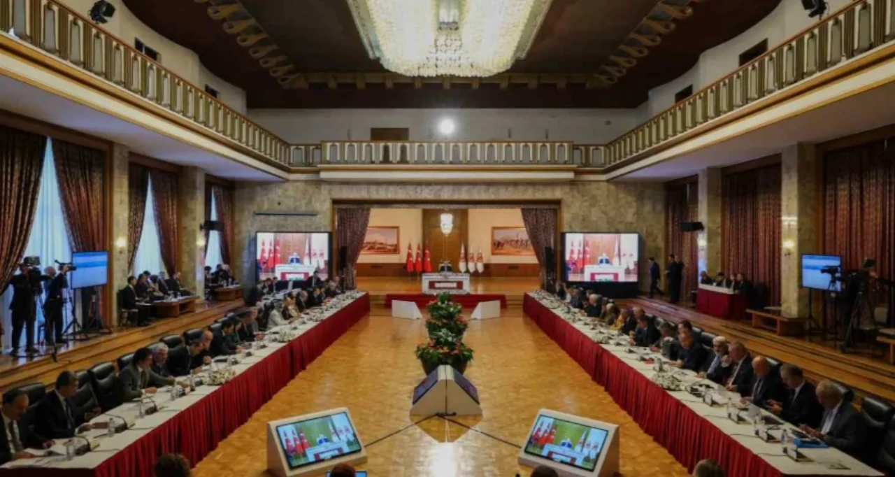 İmralı Ziyaretine Ait Tutanak Özeti Komisyonda Okundu