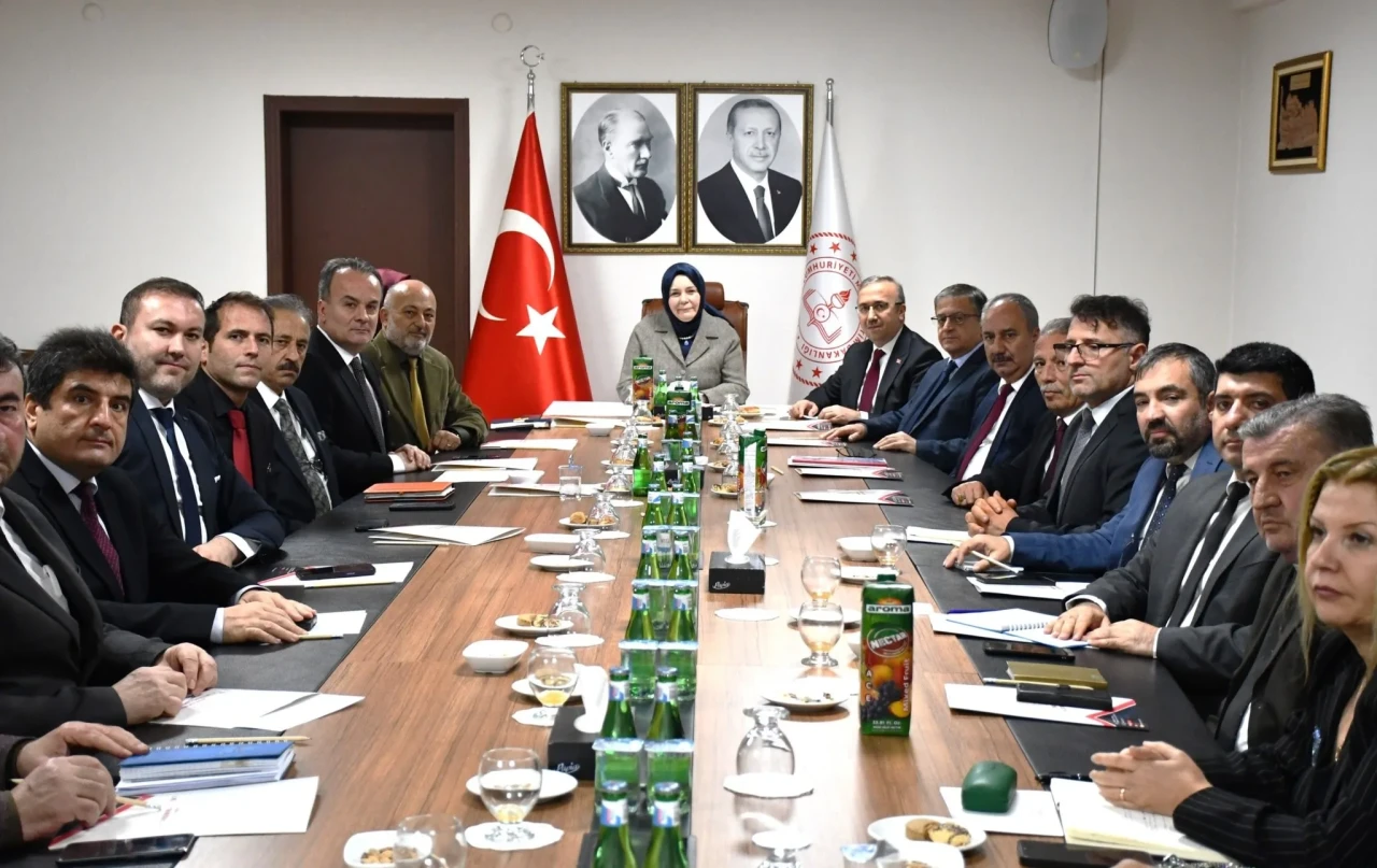 Bakan Yardımcısı Ökten’den Eskişehir’de eğitim değerlendirme toplantısı