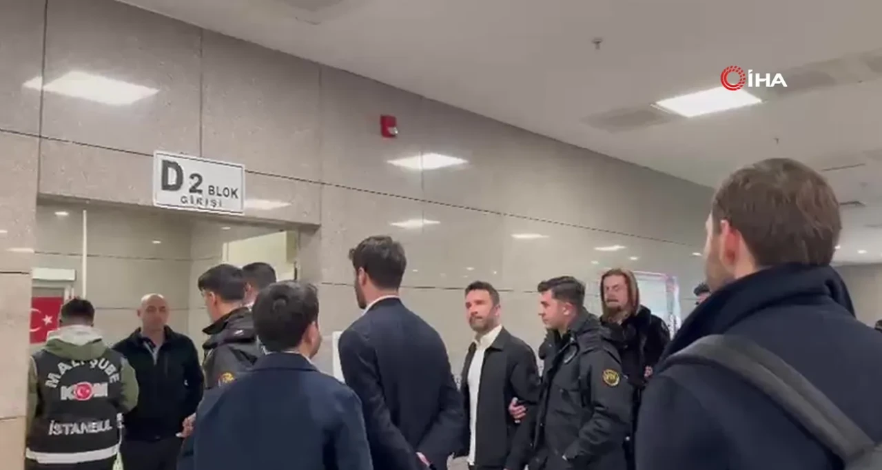 BİST’te manipülasyon soruşturmasında 8 kişi tutuklandı