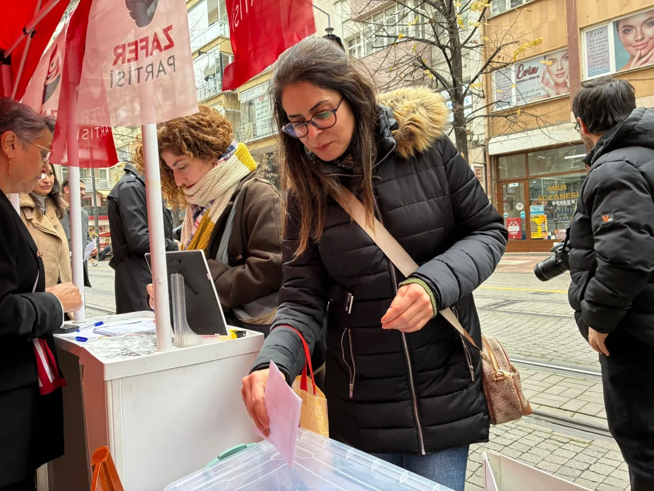 5 Aralık Kadın Hakları Günü: Zafer Partisi’nden Eskişehir’de özel açıklama