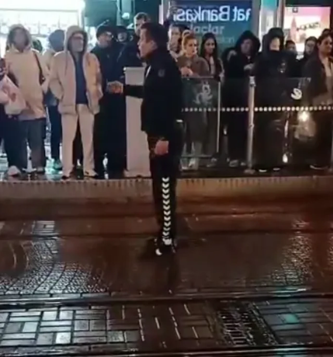 Eskişehir’de Polis Memuruna Ait Görüntüler Gündem Oldu: EGM Soruşturma Başlattı