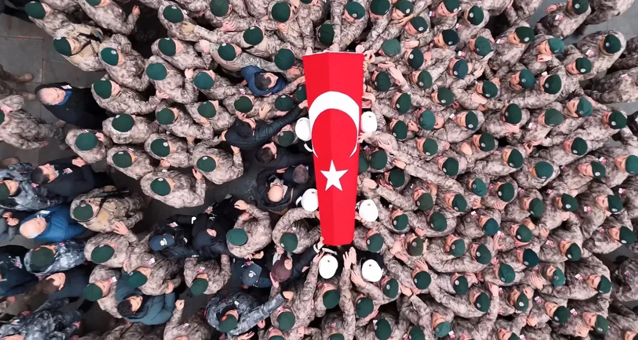 İstanbul’da Şehit Polis Emre Albayrak Son Yolculuğuna Uğurlandı