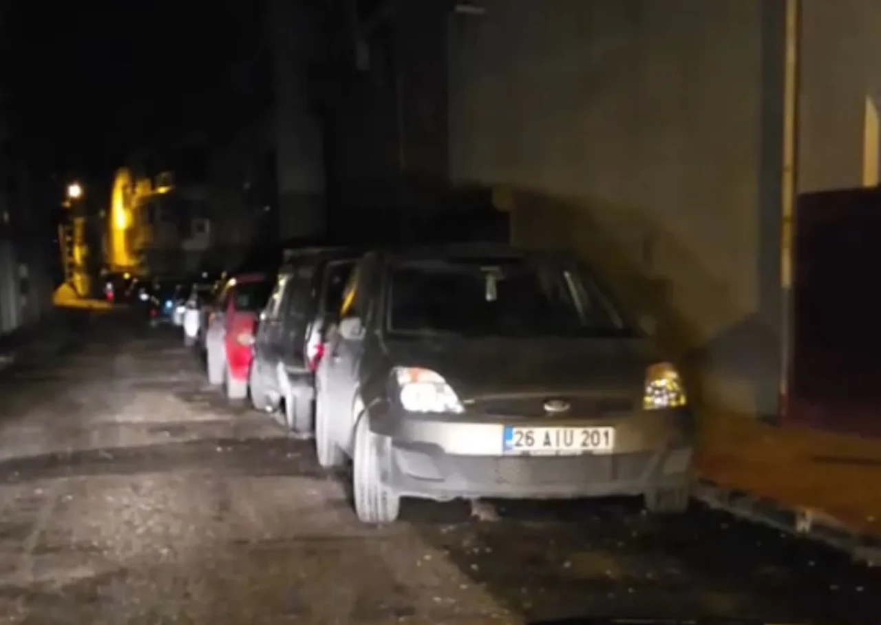 Emek Mahallesi’nde Fare Alarmı: Vatandaşlar Çözüm Bekliyor