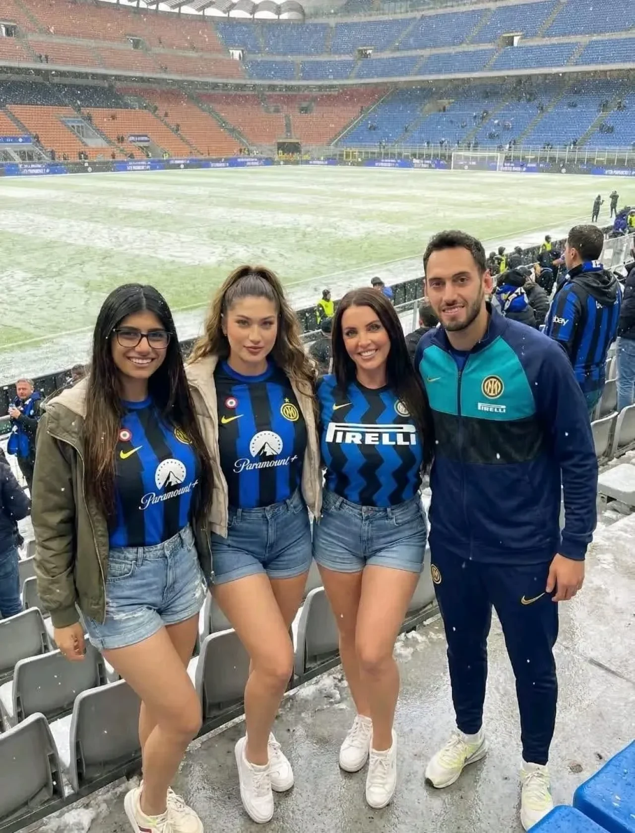 Hakan Çalhanoğlu Mia Khalifa bir araya geldi mi, fotoğraf gerçek mi?