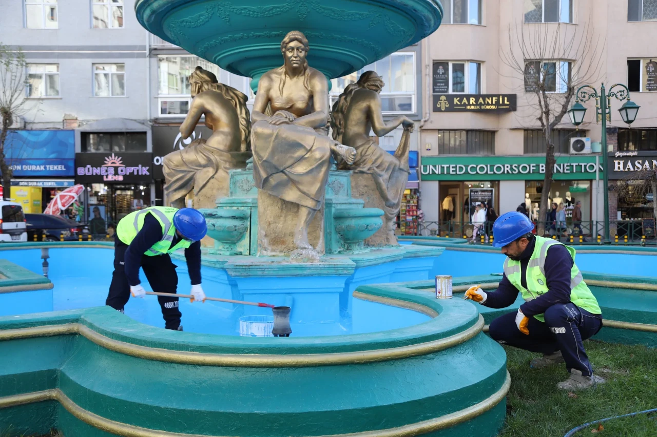 Şehir merkezindeki süs havuzları yenileniyor