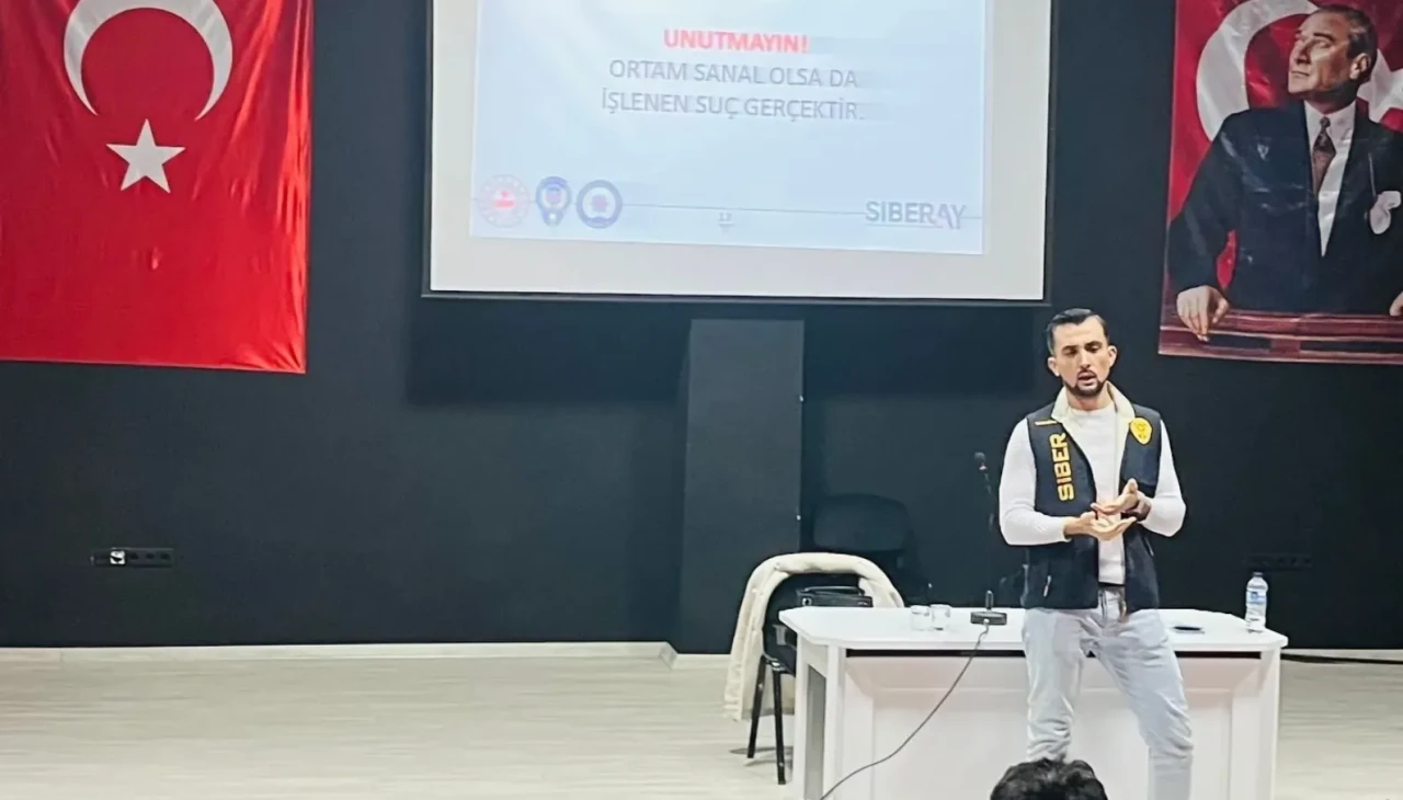 Kütahya’da SİBERAY’dan Öğrencilere Dijital Güvenlik Eğitimi Verildi