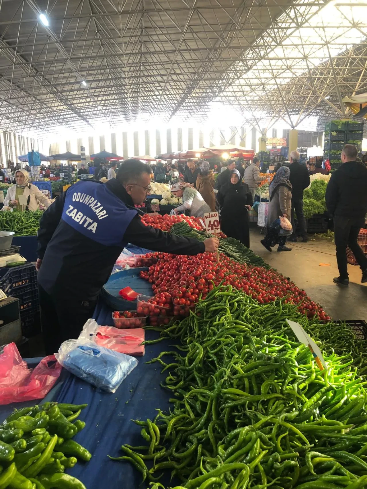 Odunpazarı'nda Zabıta Ekipleri Semt Pazarlarında Geniş Denetim Yaptı