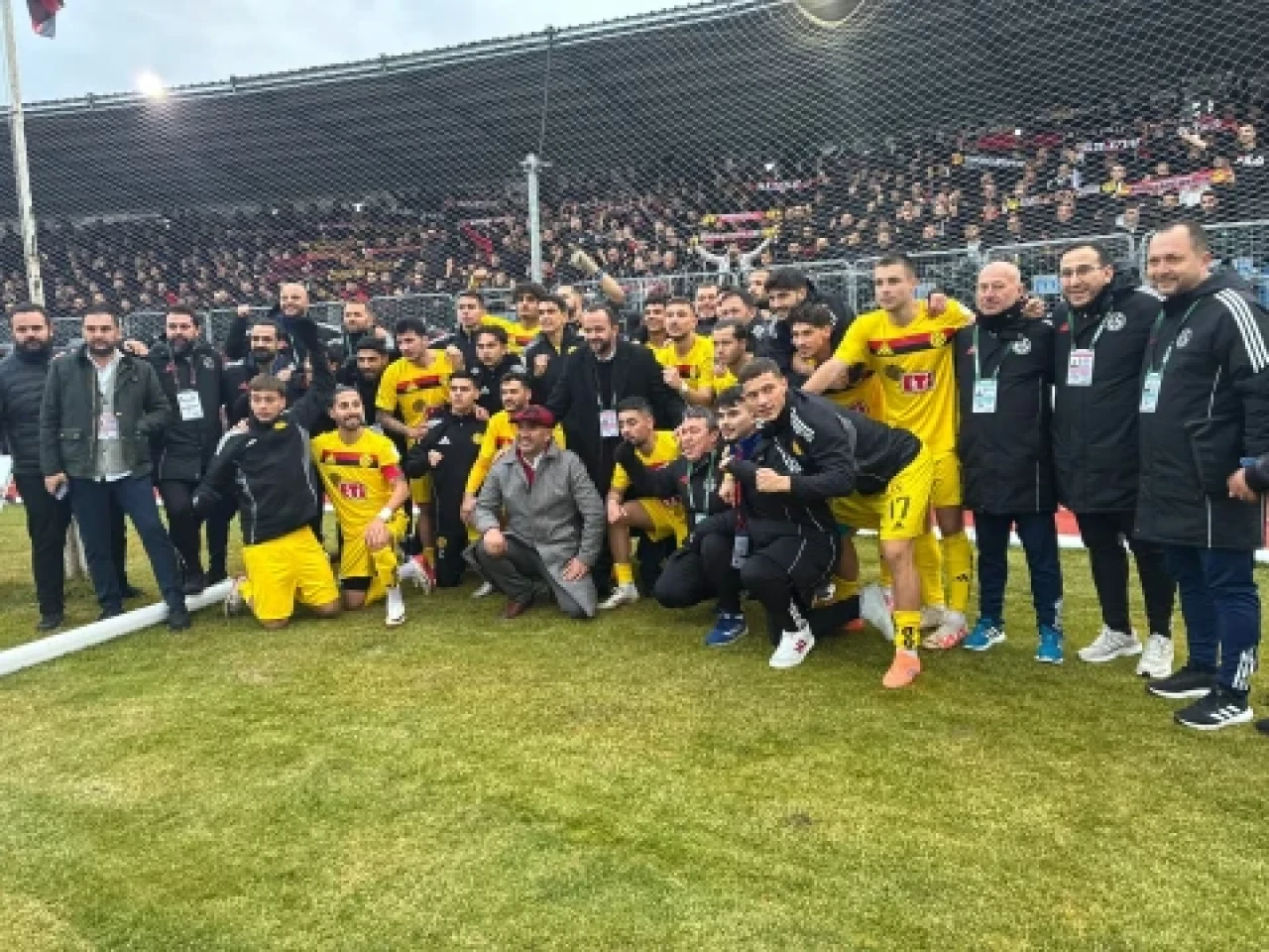 ⚽ Eskişehirspor Deplasmanda 1 Puanı Kurtardı: 1-1 Beraberlik!