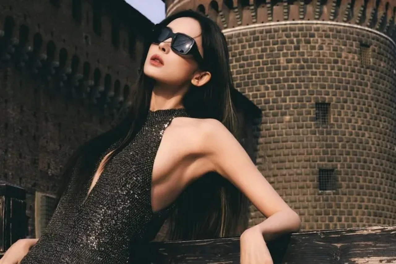 (Gu Li Na Zha) kimdir, kaç yaşında, Türk mü? Gülnazar Bahtiyar