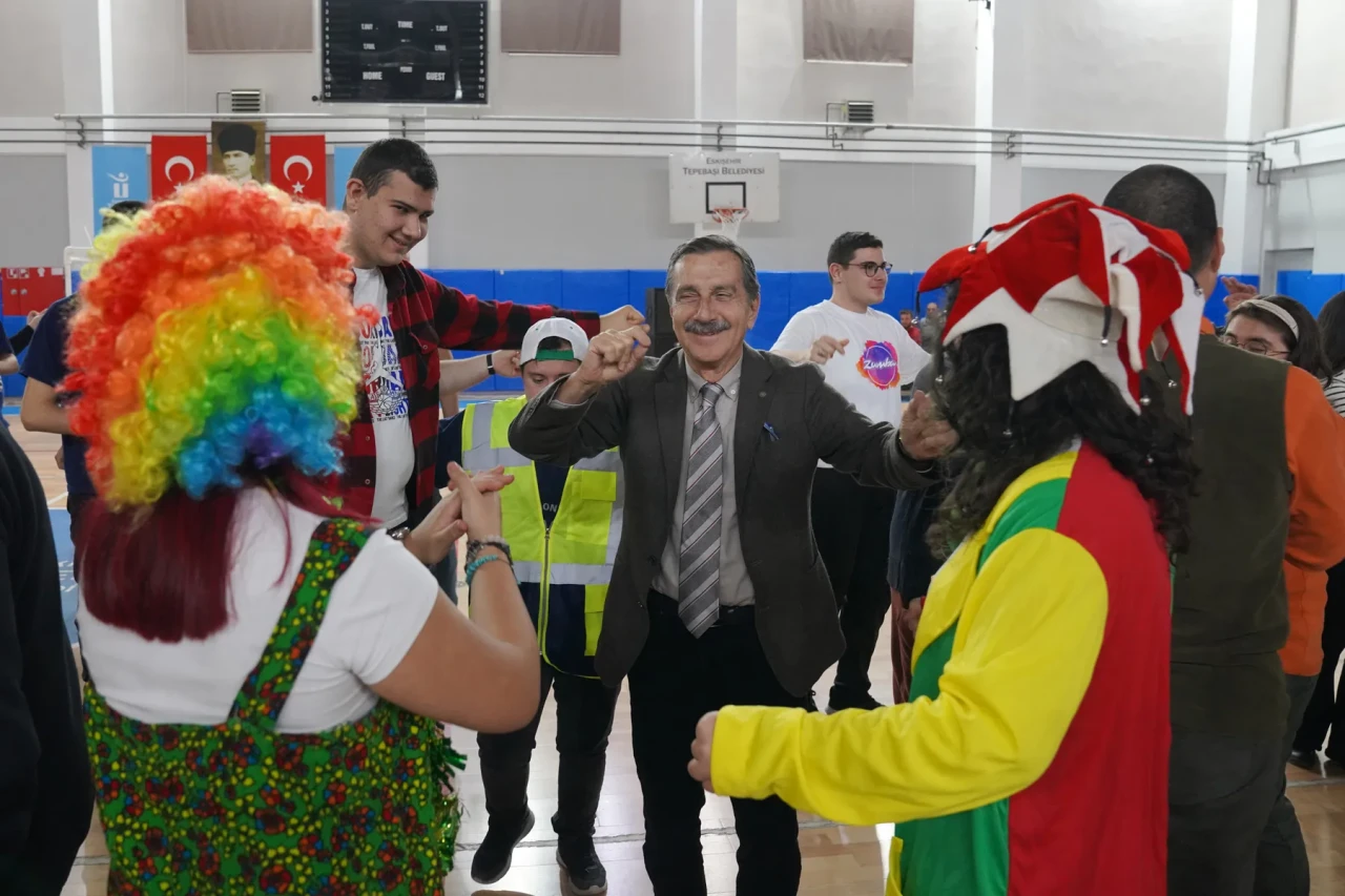 Tepebaşı’nda 3 Aralık coşkusu: Özel bireyler sahnede buluştu