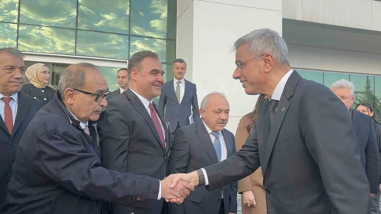 Bakan Memişoğlu: Türkiye kendi sağlık teknolojisini üretebilir hale geldi