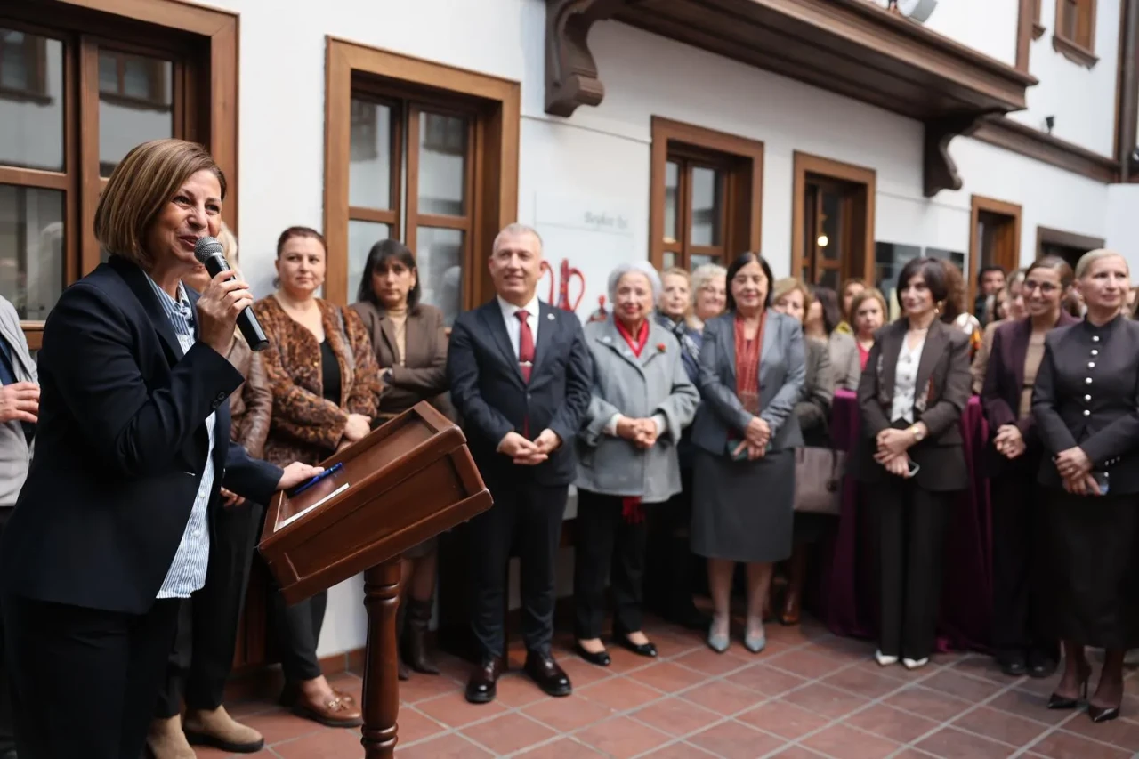 İpeğin Efsanelerle Anlatılan Yolculuğu Eskişehir’de Sanatseverlerle Buluştu