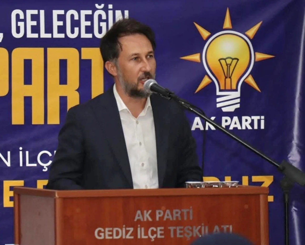 AK Parti Gediz İlçe Başkanı Yılmaz’dan İstifa Açıklaması