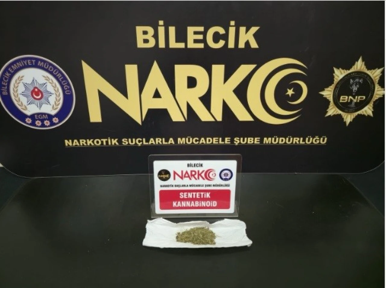 Bilecik'te Aranan Şahıs Üzerinde Uyuşturucu Madde ile Yakalandı
