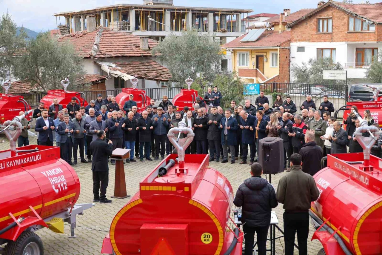 Bilecik’te Bilecik’te köylere 20 yangın söndürme tankeri teslim edildi20 yeni yangın söndürme tankeri köylere teslim edildi