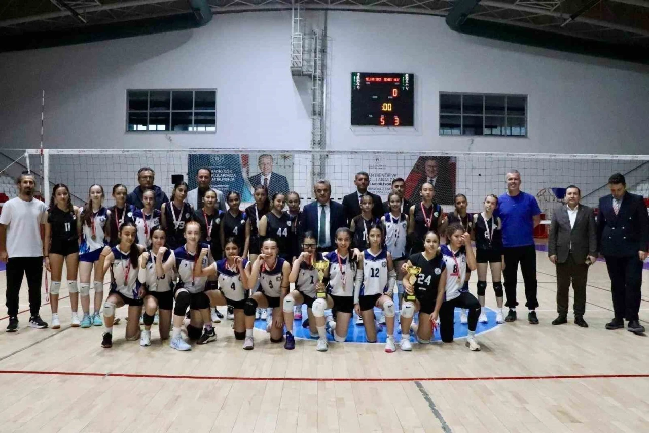 Bozüyük’te Yıldız Kızlar Voleybol Finali Nefes Kesti