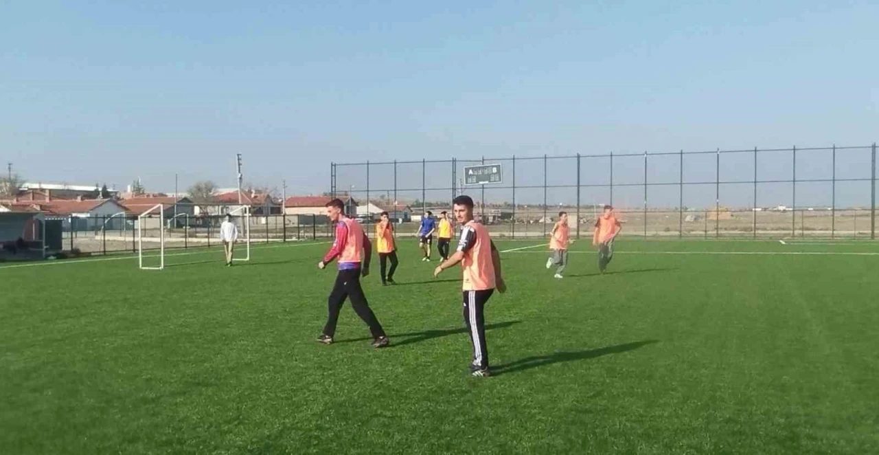 Mahmudiye’de Futbol Seçmelerinde Gençler Yeteneklerini Konuşturdu