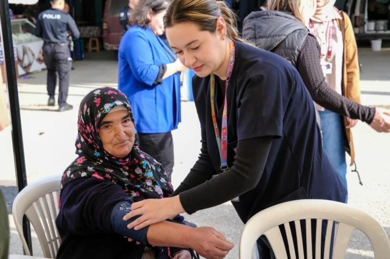 İnhisar’da sağlık seferberliği: 7’den 70’e bilinçlendirme etkinliği