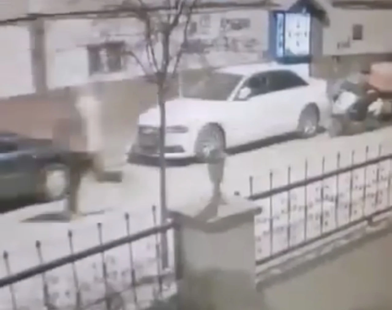 Eskişehir’de pes dedirten olay: Kuryenin çantasındaki dürümü çaldılar