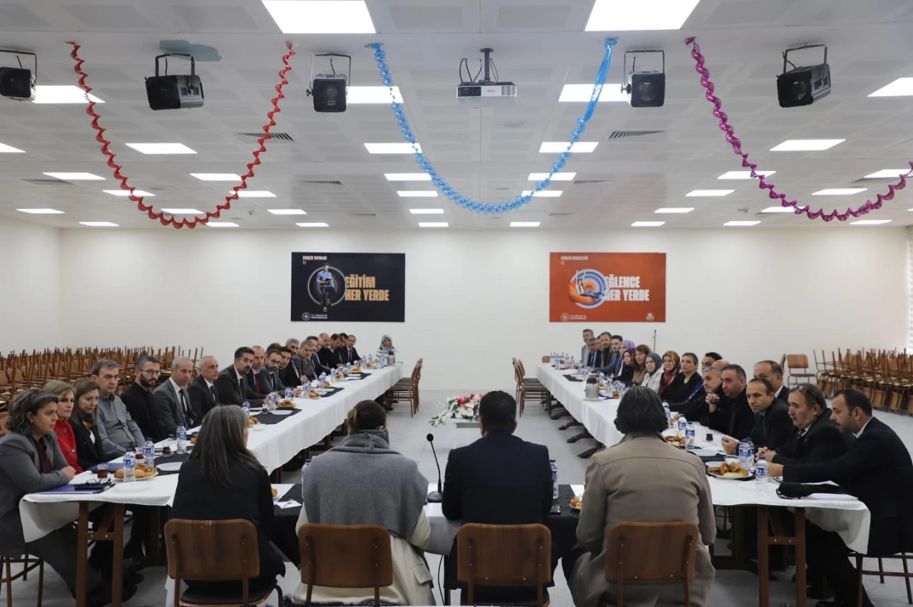 Kütahya’da Gençlik ve Spor Müdürleri Bir Araya Geldi