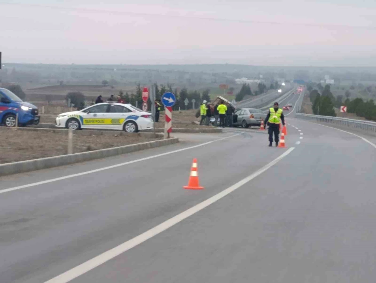 Tavşanlı’da otomobil ve traktör çarpıştı: 2 yaralı