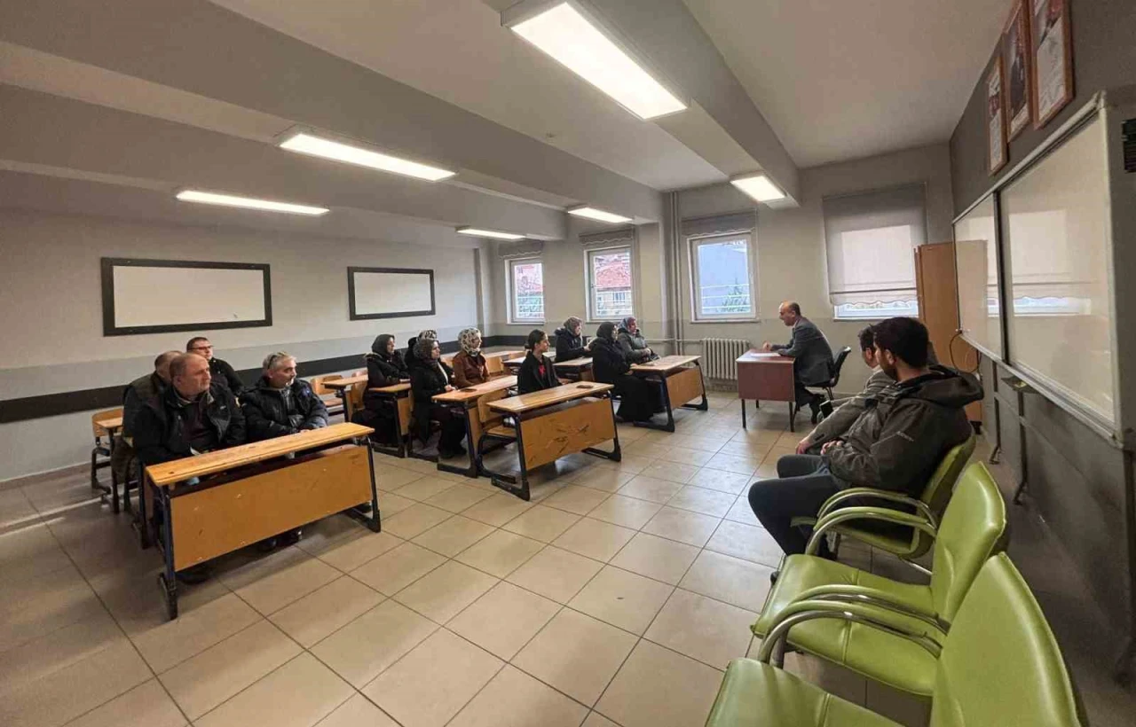 Hisarcık’ta sınav süreci bilgilendirmesi: Velilerin rolü vurgulandı