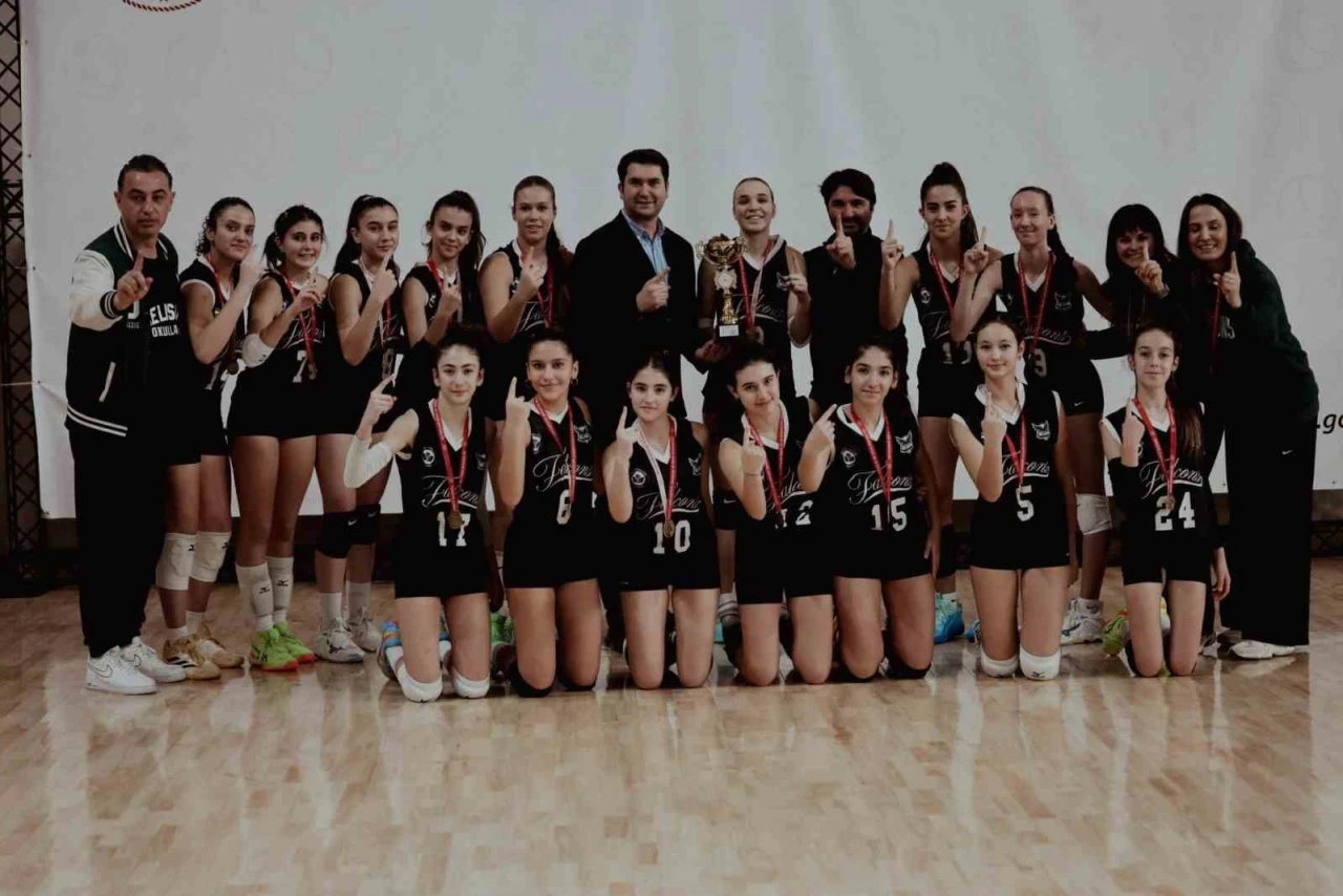 Eskişehir’de 'Yıldız Kızlar Voleybol Müsabakaları' Sona Erdi