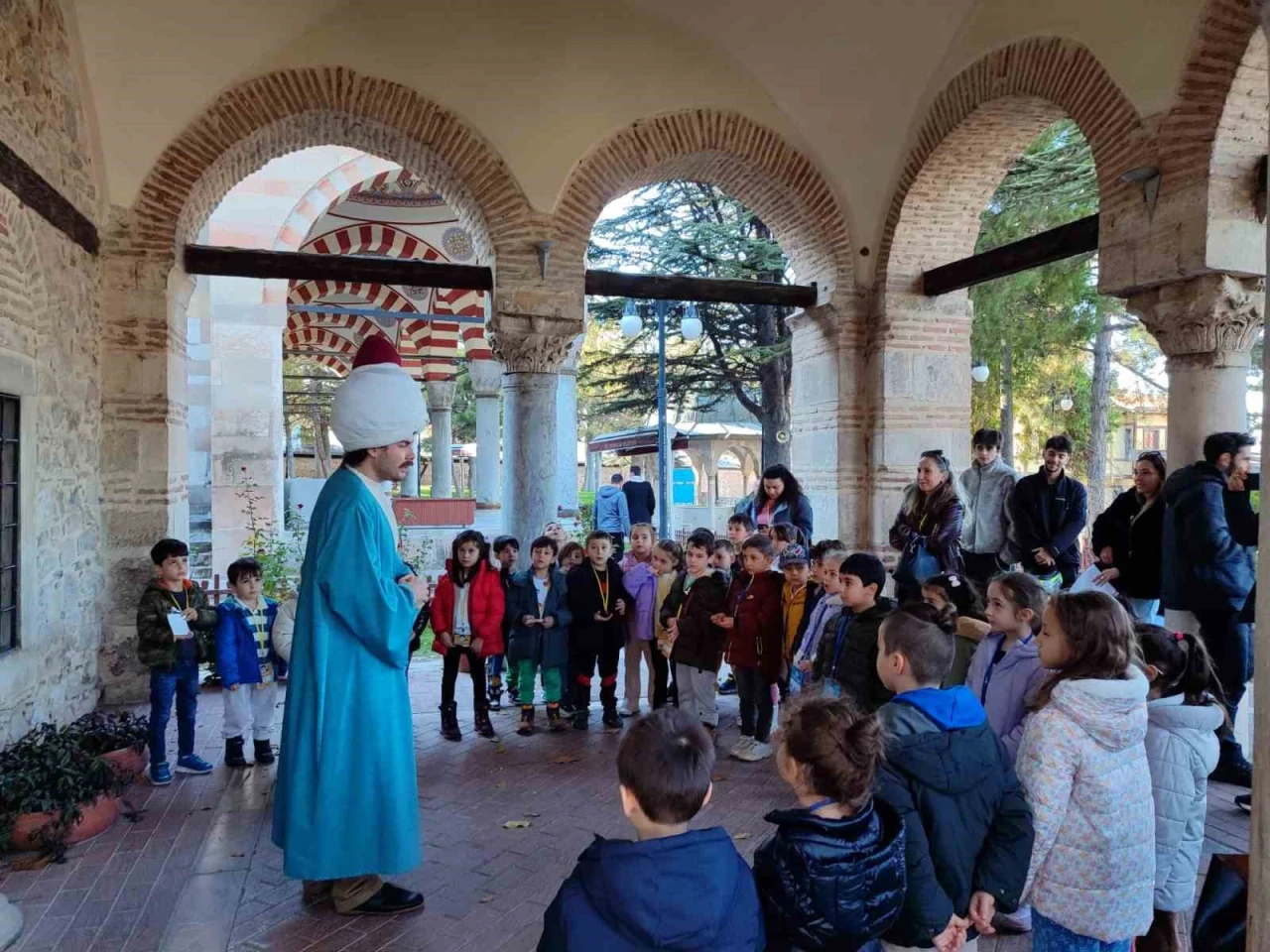 Turizm Fakültesi öğrencileri Kurşunlu Külliyesi’nin 500 yıllık tarihini yerinde inceledi