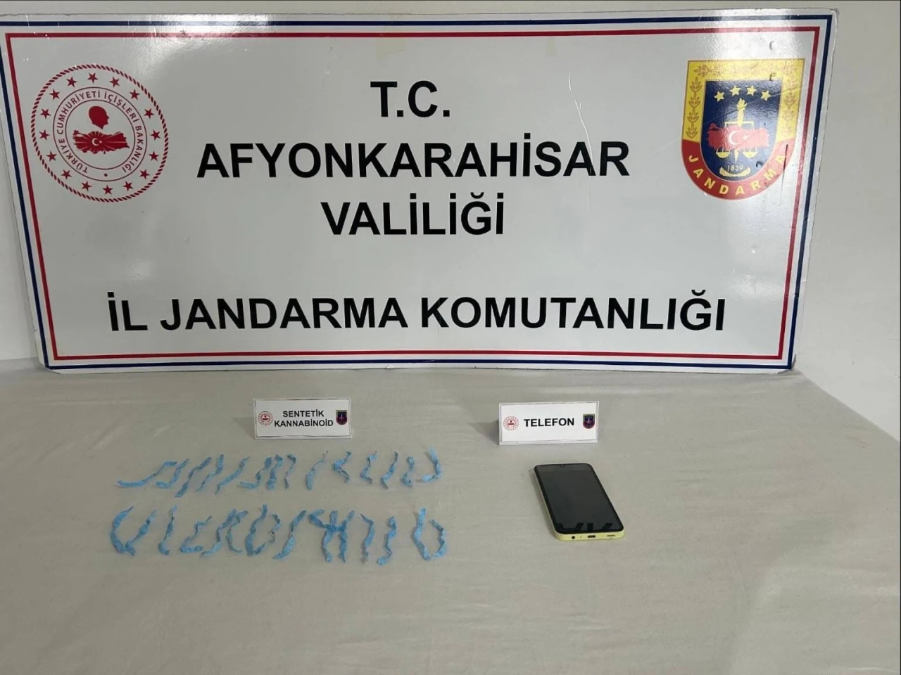 Yasaklı madde ile yakalanan şahıs tutuklandı