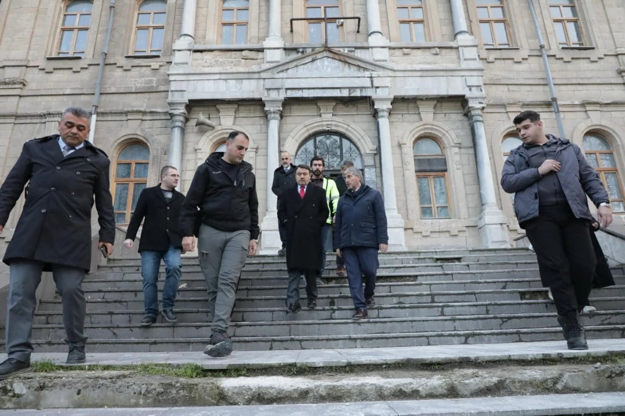 Kütahya’nın Sembol Yapısında Restorasyon Çalışmaları Yerinde İncelendi