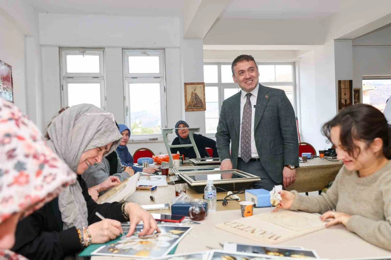 Osmaneli Halk Eğitim Merkezi'ndeki kurslara yoğun ilgi