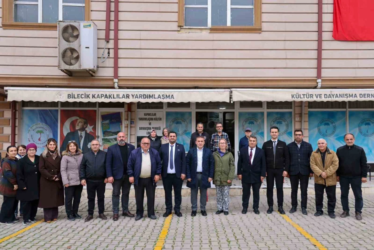Vali Sözer, Kapaklılar Derneği’nde vatandaşlarla bir araya geldi