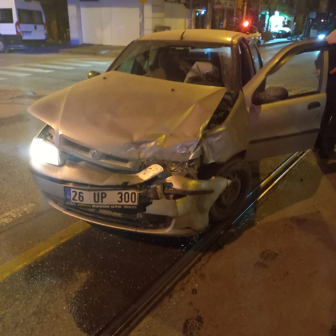 Eskişehir’de Trafik Kazası: İki Sürücü de Alkollü Çıktı