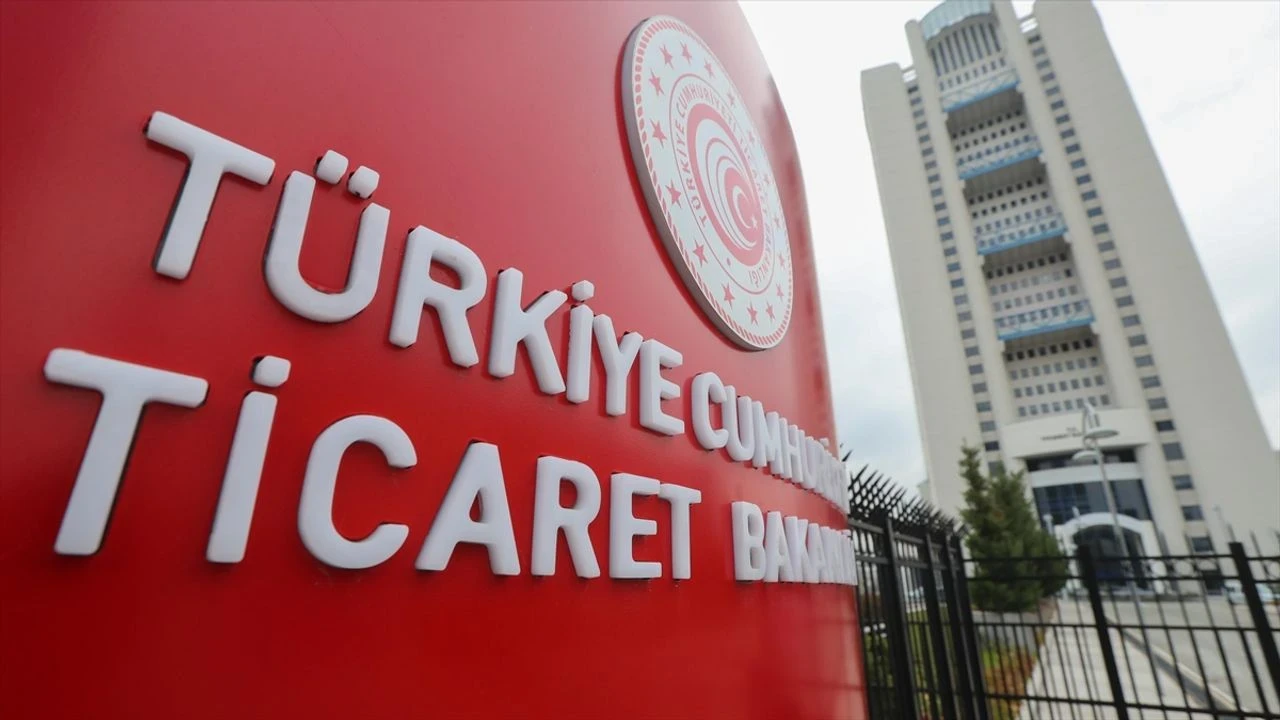 Ticaret Bakanlığı'ndan Şok Yasak: Bebek Kıyafeti Satışı Durduruldu