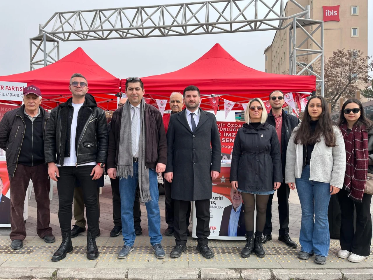 Zafer Partisi Eskişehir İl Başkanlığı’ndan Özdağ İçin İmza Kampanyası