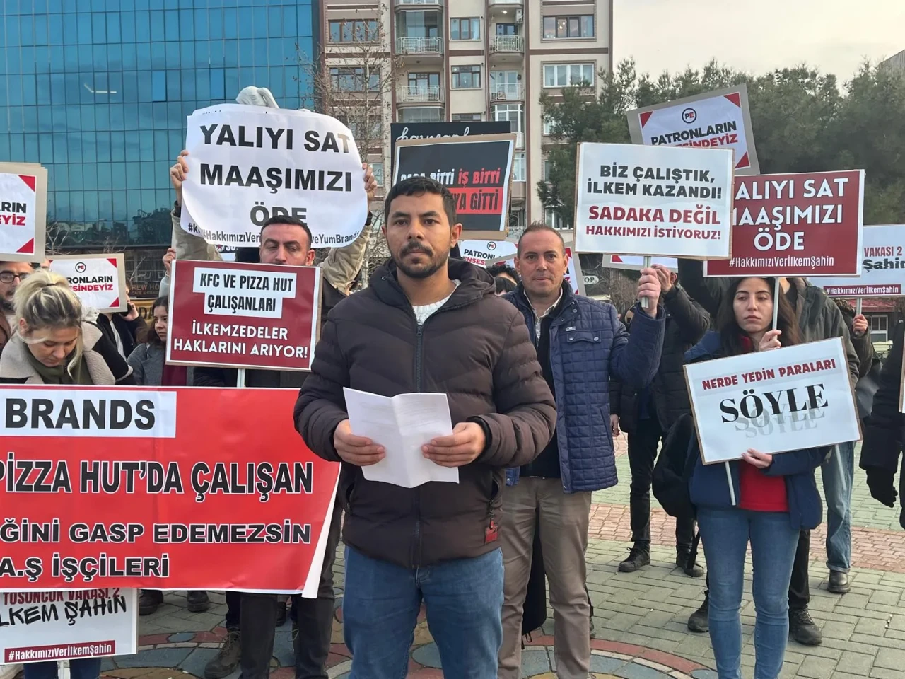 İş Gıda İşçileri Direnişte: "Haklarımızı Alana Kadar Direneceğiz"