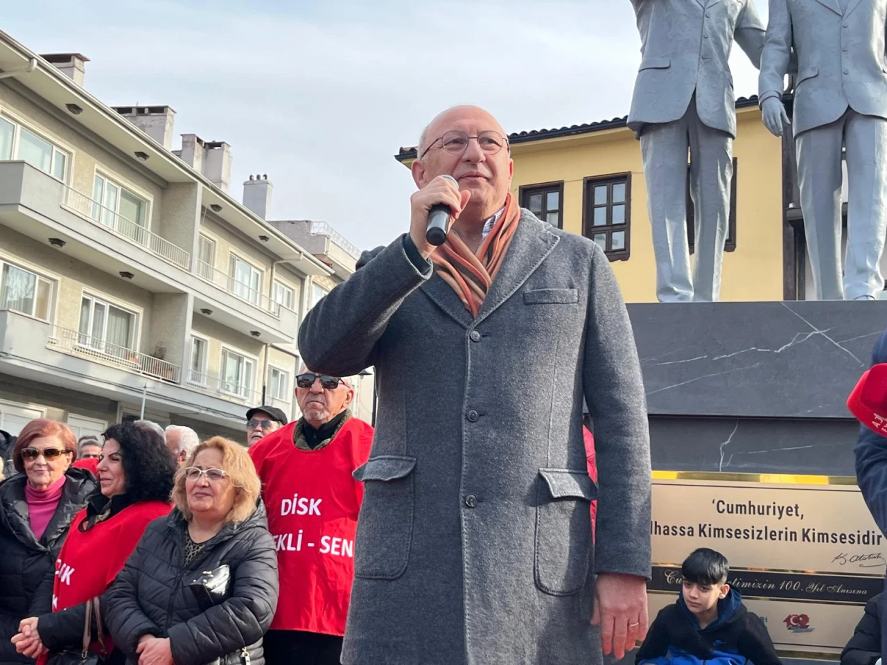 CHP Eskişehir Milletvekili Utku Çakırözer: “Birleşe Birleşe Bu Haksızlıklara Son Vereceğiz”