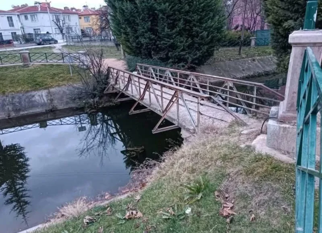 Osmangazi ve Sümer Mahallelerinin Dayanışmasıyla Tehlikeli Köprü Yenileniyor