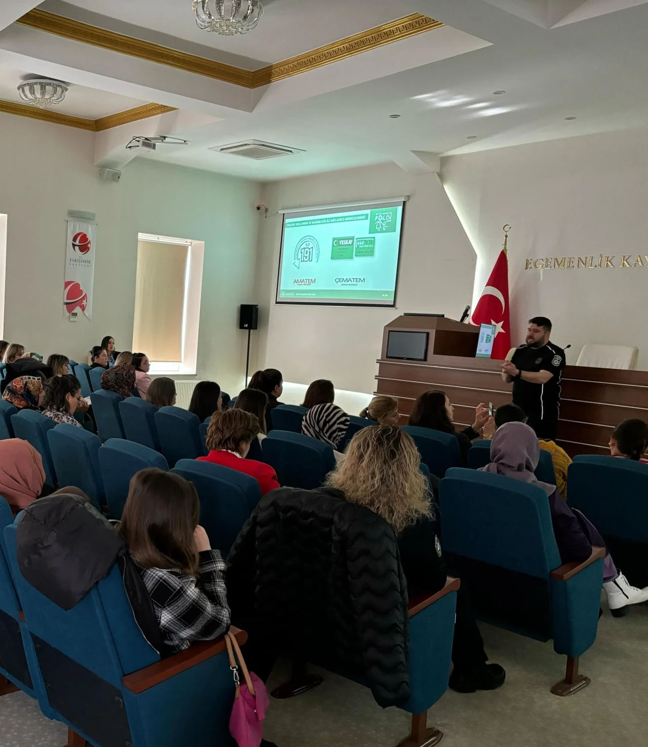 Valilikte "En İyi Narkotik Polisi Anne" Eğitimi Verildi!