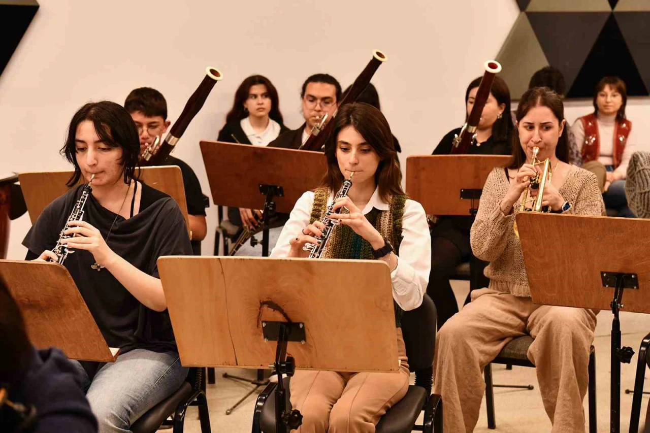 Tepebaşı Belediyesi Orkestrası Film Müzikleri Konseri İçin Provalara Devam Ediyor