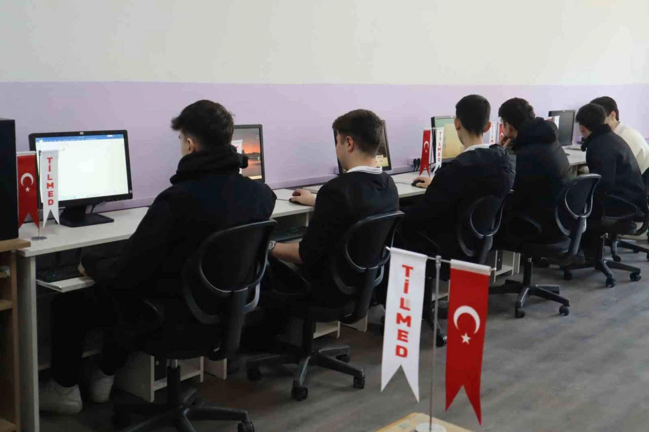 TİLMED’den Eskişehir Ahi Evran Ticaret Lisesi’ne destek