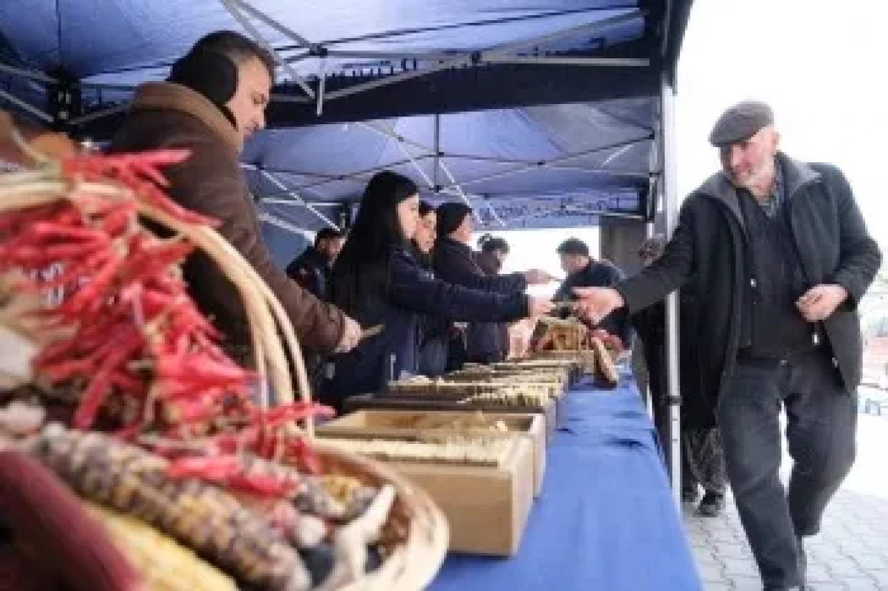 Eskişehir merkezde yerel tohum takas etkinliği başladı