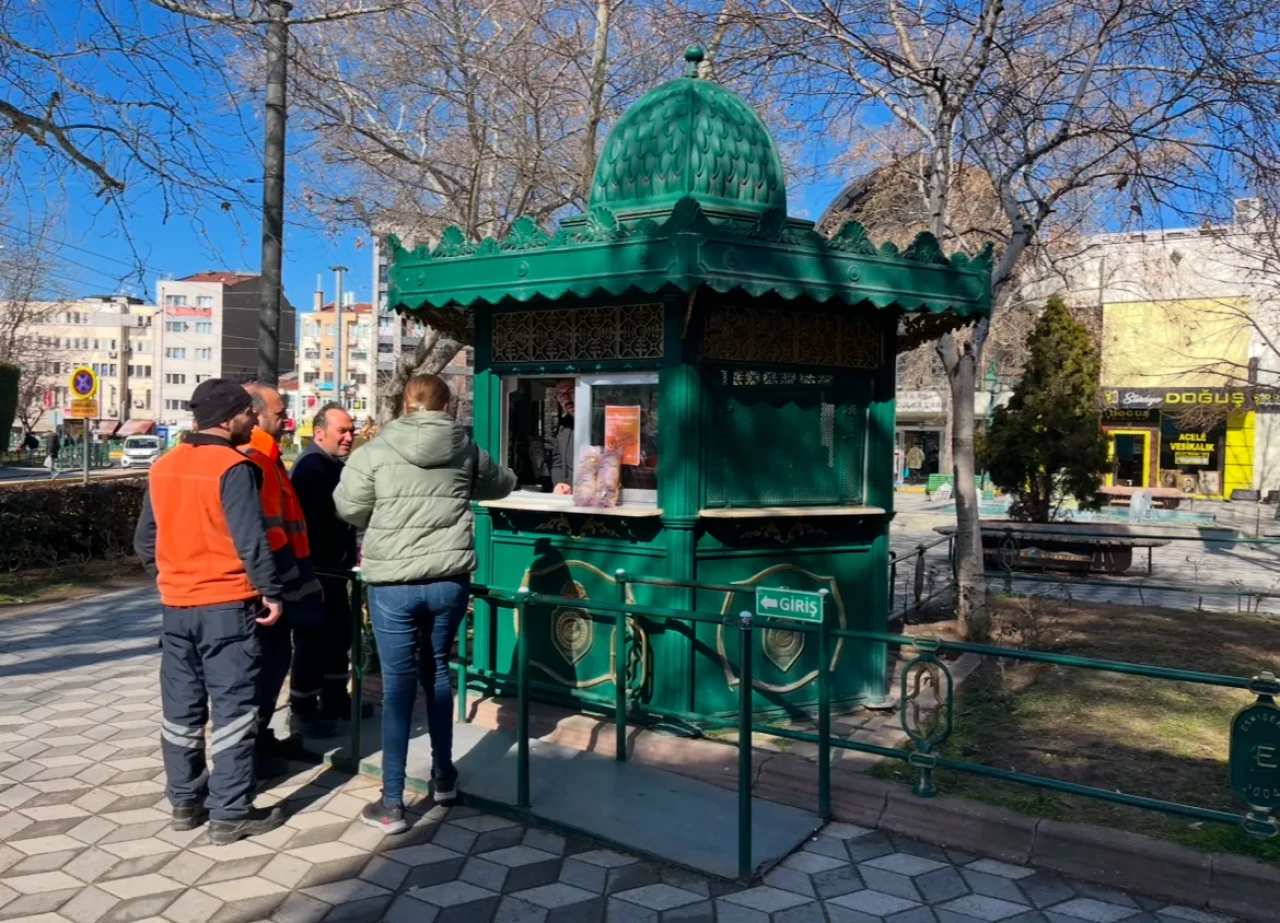 Eskişehir’de O Büfe Halk Ekmek Olarak Hizmet Vermeye Başladı