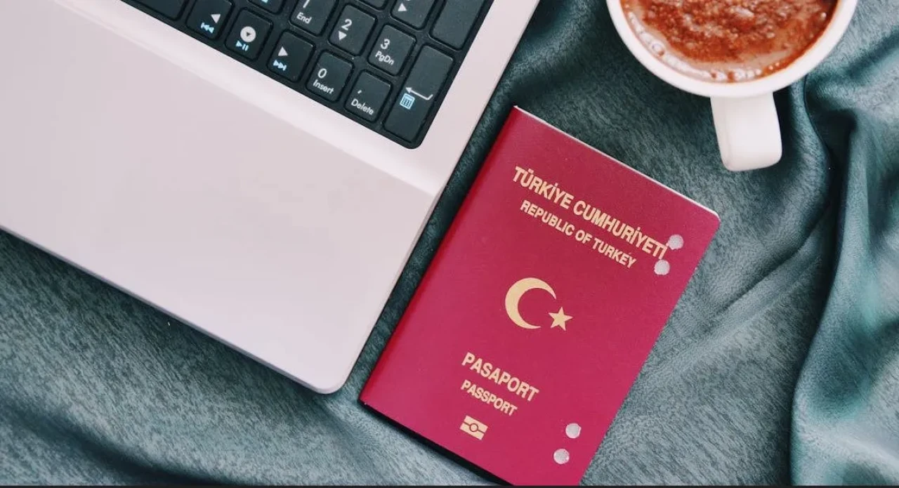 Schengen’de Devrim Niteliğinde Değişiklik: Pasaport Damgası Tarihe Mi Karışıyor?