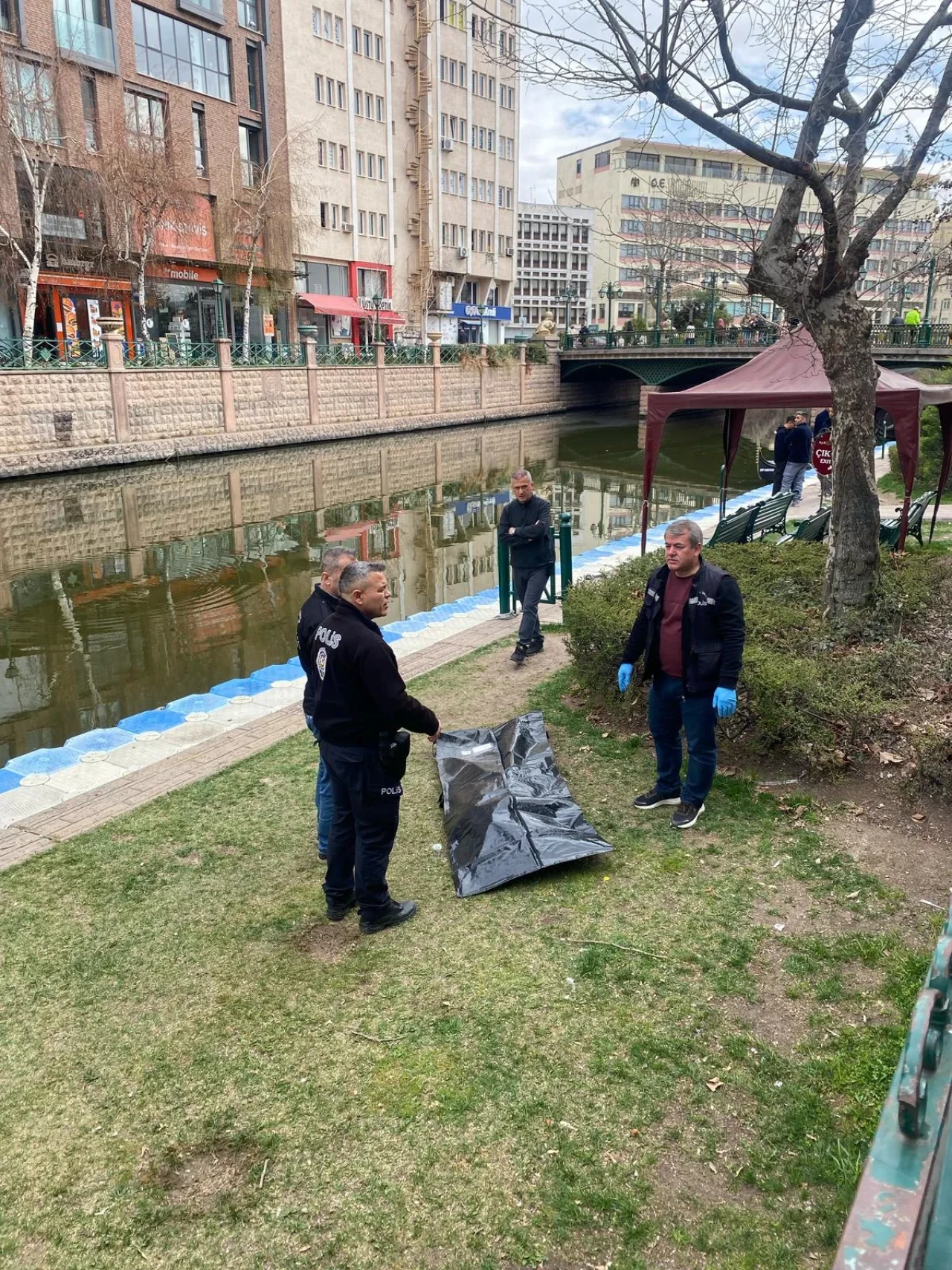 Porsuk Çayı’nda Bulunan Ceset, Sanatçı Mitat Körler’in Ablası Çıktı