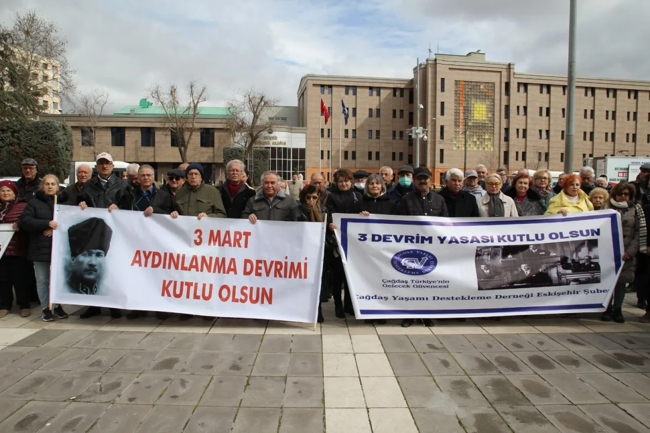 “3 Mart Devrim Yasaları tehdit altında!”